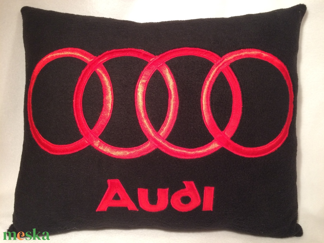 Audi párna - otthon & életmód - lakástextil - párna & párnahuzat - Meska.hu Audi párna - otthon & életmód - lakástextil - párna & párnahuzat - Meska.hu