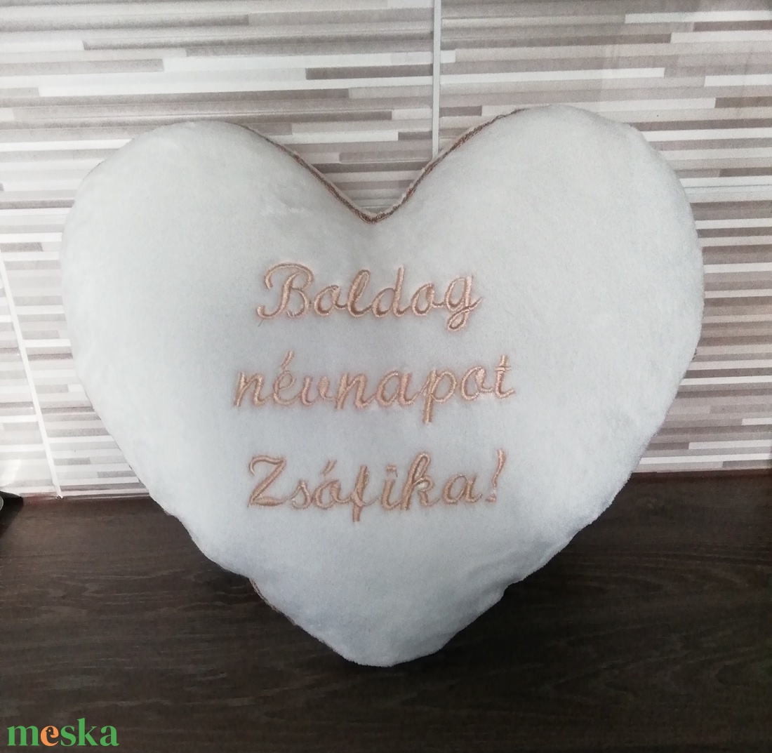 Szív párna - otthon & életmód - lakástextil - párna & párnahuzat - Meska.hu Szív párna - otthon & életmód - lakástextil - párna & párnahuzat - Meska.hu