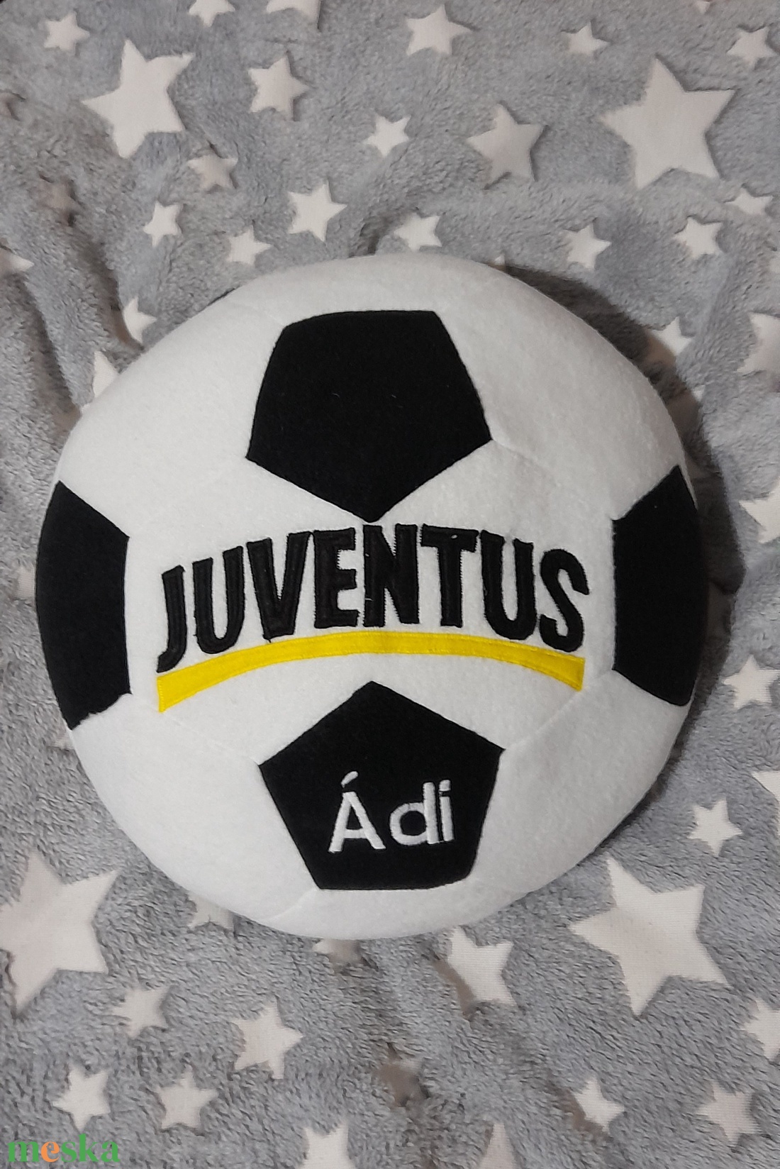 Juventus focilabda párna - otthon & életmód - lakástextil - párna & párnahuzat - Meska.hu