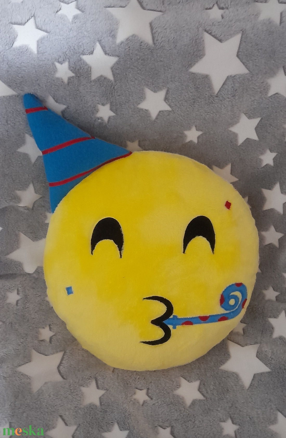 Emoji bulizós - otthon & életmód - lakástextil - párna & párnahuzat - Meska.hu Emoji bulizós - otthon & életmód - lakástextil - párna & párnahuzat - Meska.hu