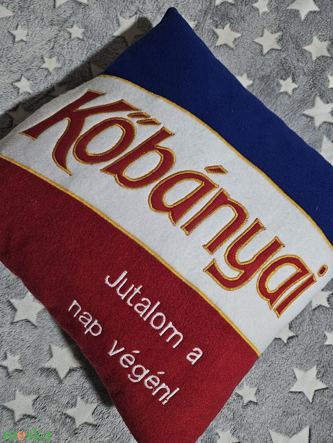 Kőbnyai prna Jutalom a nap végén felirattal - otthon & életmód - lakástextil - párna & párnahuzat - díszpárna (belsővel együtt) - Meska.hu