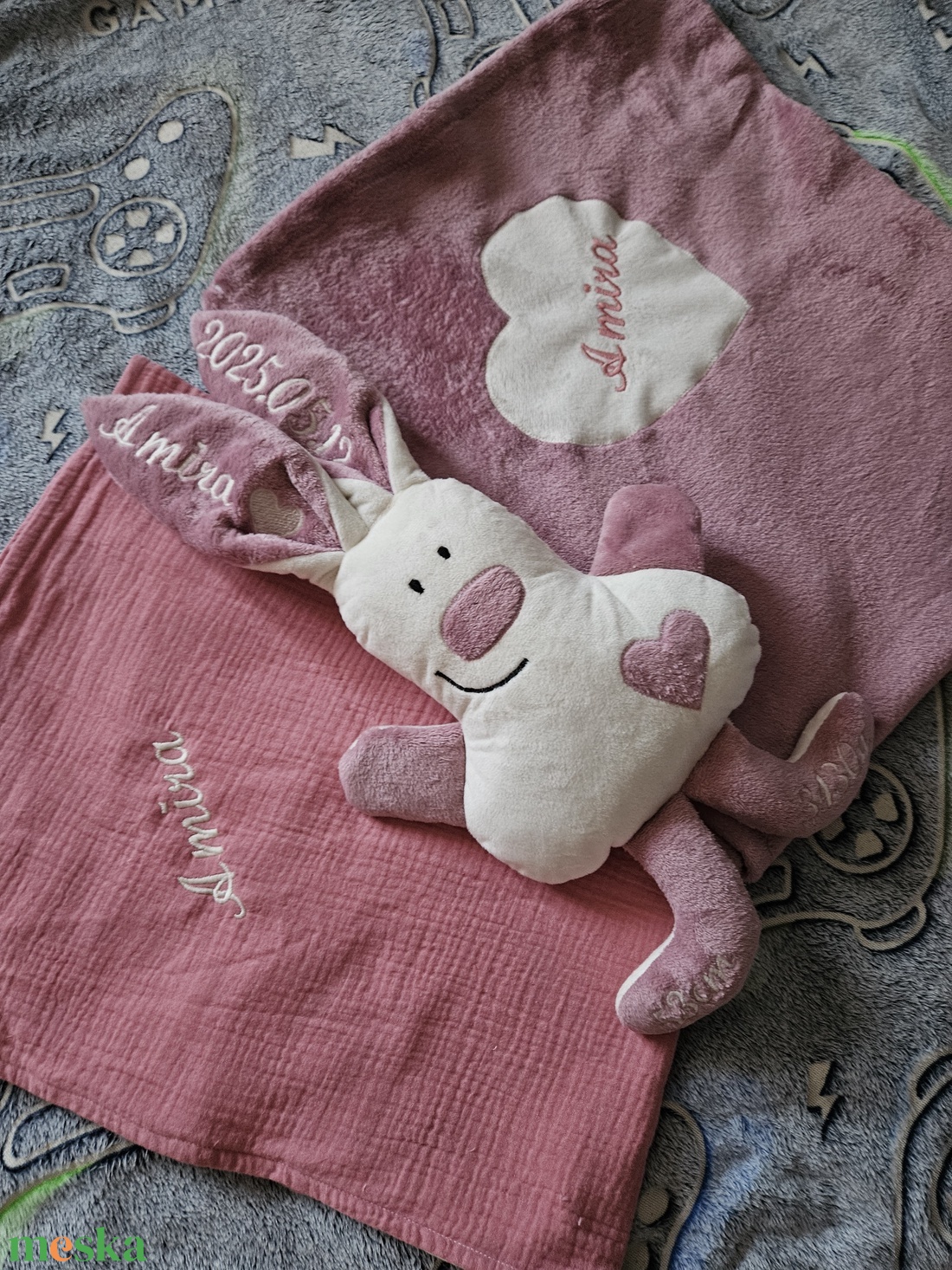 Nyuszi és takaró szett - játék & sport - babalátogató ajándékcsomag - Meska.hu