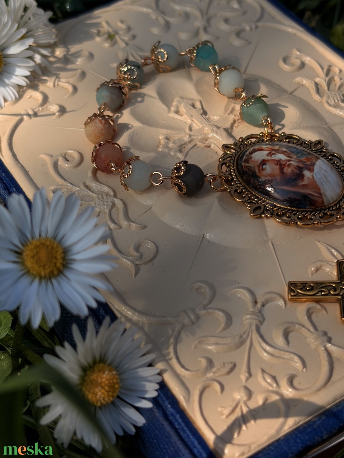 Jézust ábrázoló egytizedes olvasó amazonit ásványgyöngyökből - otthon & életmód - vallás - lánc & füzér - Meska.hu