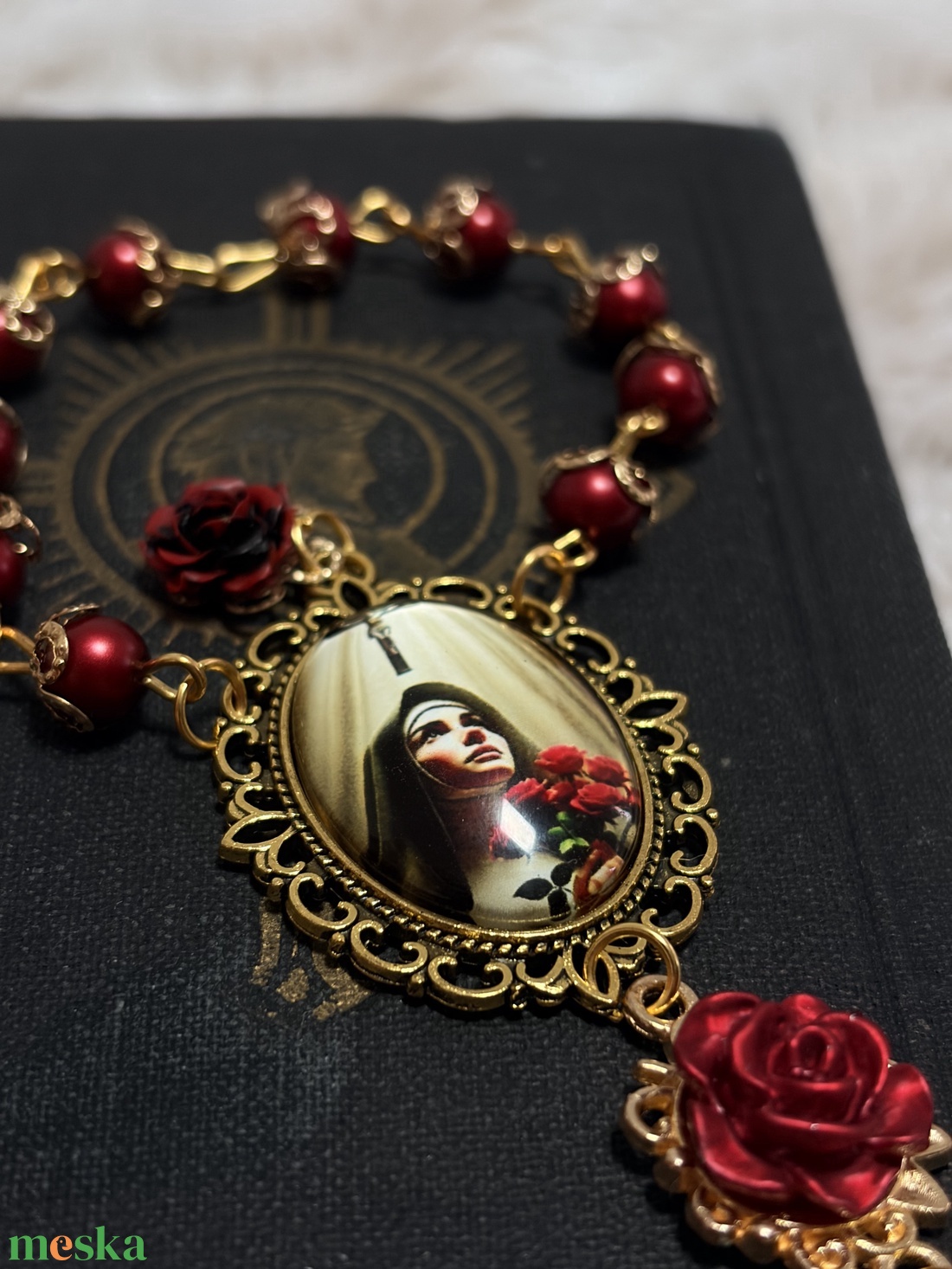 Lisieux-i Szent Teréz egytizedes rózsafüzér, bordó gyöngyökkel  - otthon & életmód - vallás - lánc & füzér - Meska.hu