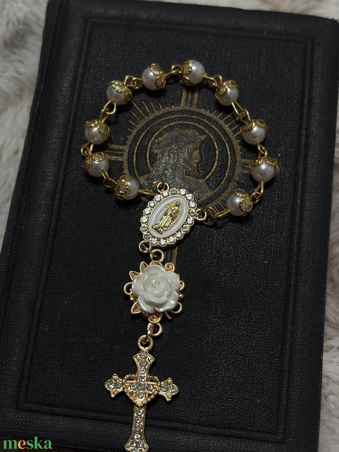 Kézműves egytizedes, Guadeloupe-i Szűzanya, arany-fehér  - otthon & életmód - vallás - házi áldás - Meska.hu