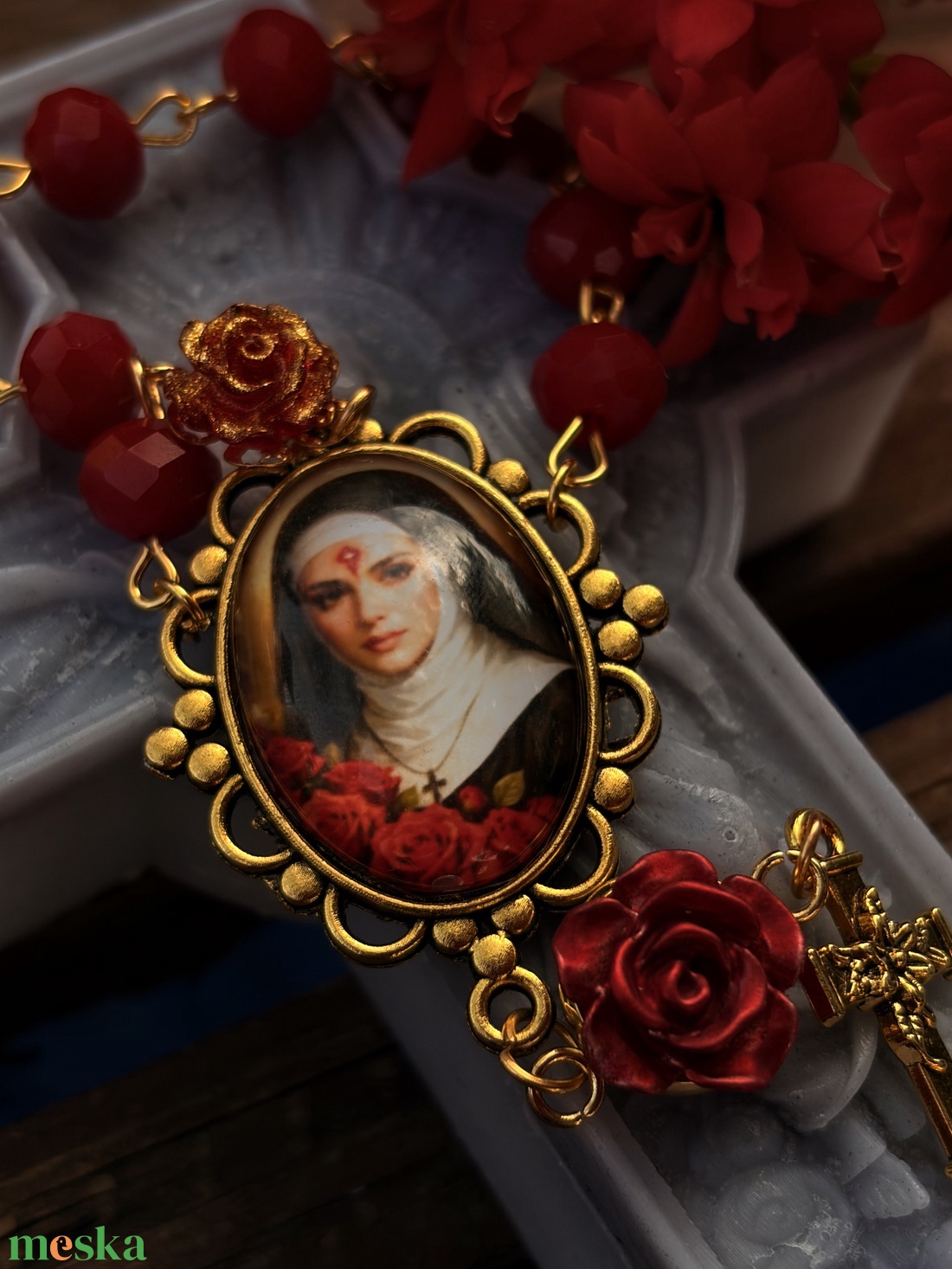 Szent Rita egytizedes rózsafüzér � Piros és arany kombinációval - otthon & életmód - vallás - lánc & füzér - Meska.hu