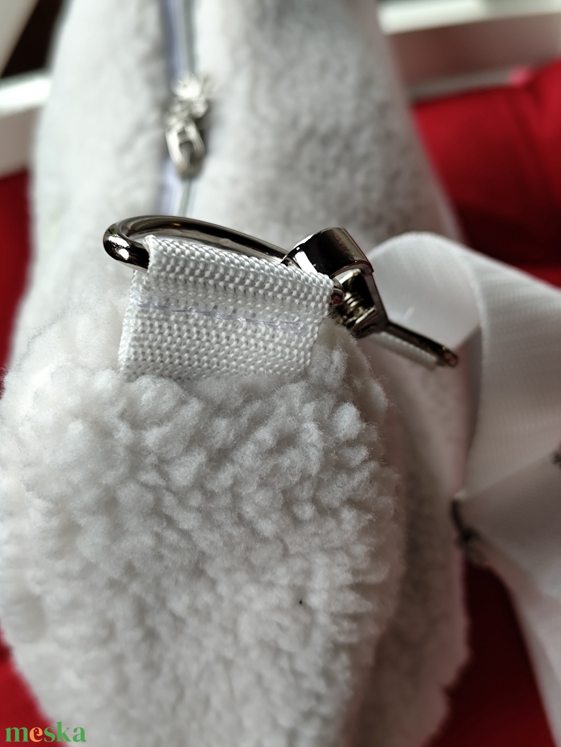 Banántáska teddy anyagból - táska & tok - kézitáska & válltáska - vállon átvethető táska - Meska.hu