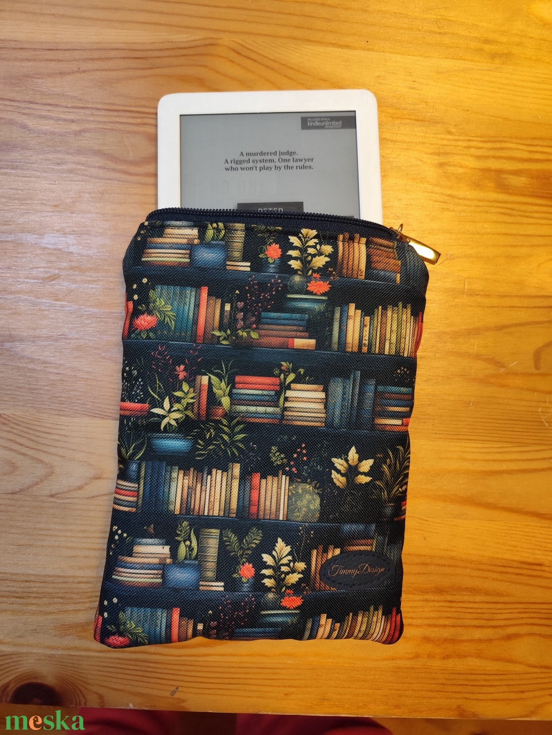 e-book tok könyvespolc mintával - táska & tok - ebook & tablet tok - Meska.hu