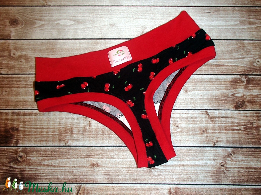 Fekete alapon cseresznye mintás S méretű tanga fazonú menstruációs bugyi - - Meska.hu Fekete alapon cseresznye mintás S méretű tanga fazonú menstruációs bugyi - - Meska.hu