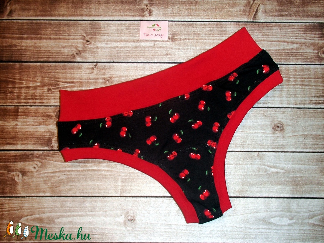 Fekete alapon cseresznye mintás S méretű tanga fazonú menstruációs bugyi - - Meska.hu Fekete alapon cseresznye mintás S méretű tanga fazonú menstruációs bugyi - - Meska.hu