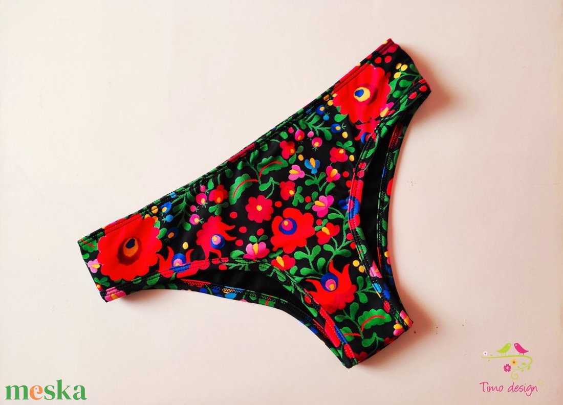 Matyó mintás brazil (féltanga) fazonú menstruációs fürdőruha alsó, bikini alsó, fürdőbugyi, menstruációs bugyi - ruha & divat - női ruha - fürdőruha & fehérnemű - Meska.hu Matyó mintás brazil (féltanga) fazonú menstruációs fürdőruha alsó, bikini alsó, fürdőbugyi, menstruációs bugyi - ruha & divat - női ruha - fürdőruha & fehérnemű - Meska.hu