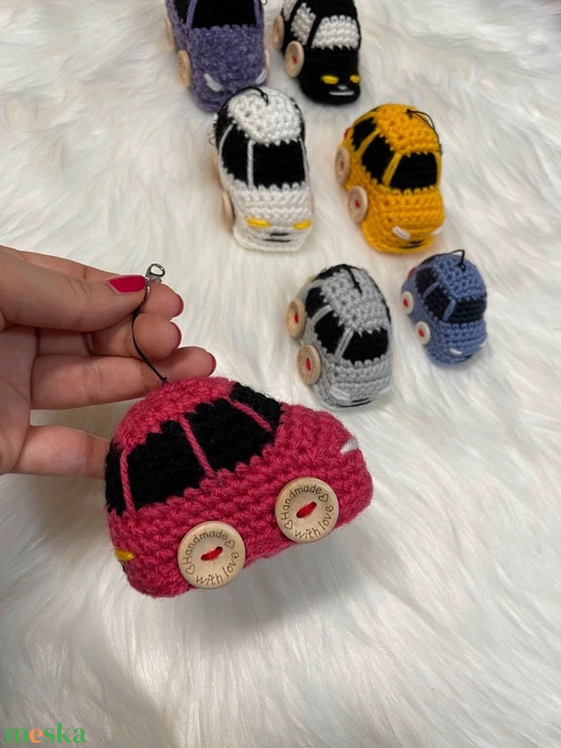 Horgolt rózsaszín autó kulcstartó - táska & tok - kulcstartó & táskadísz - kulcstartó - Meska.hu