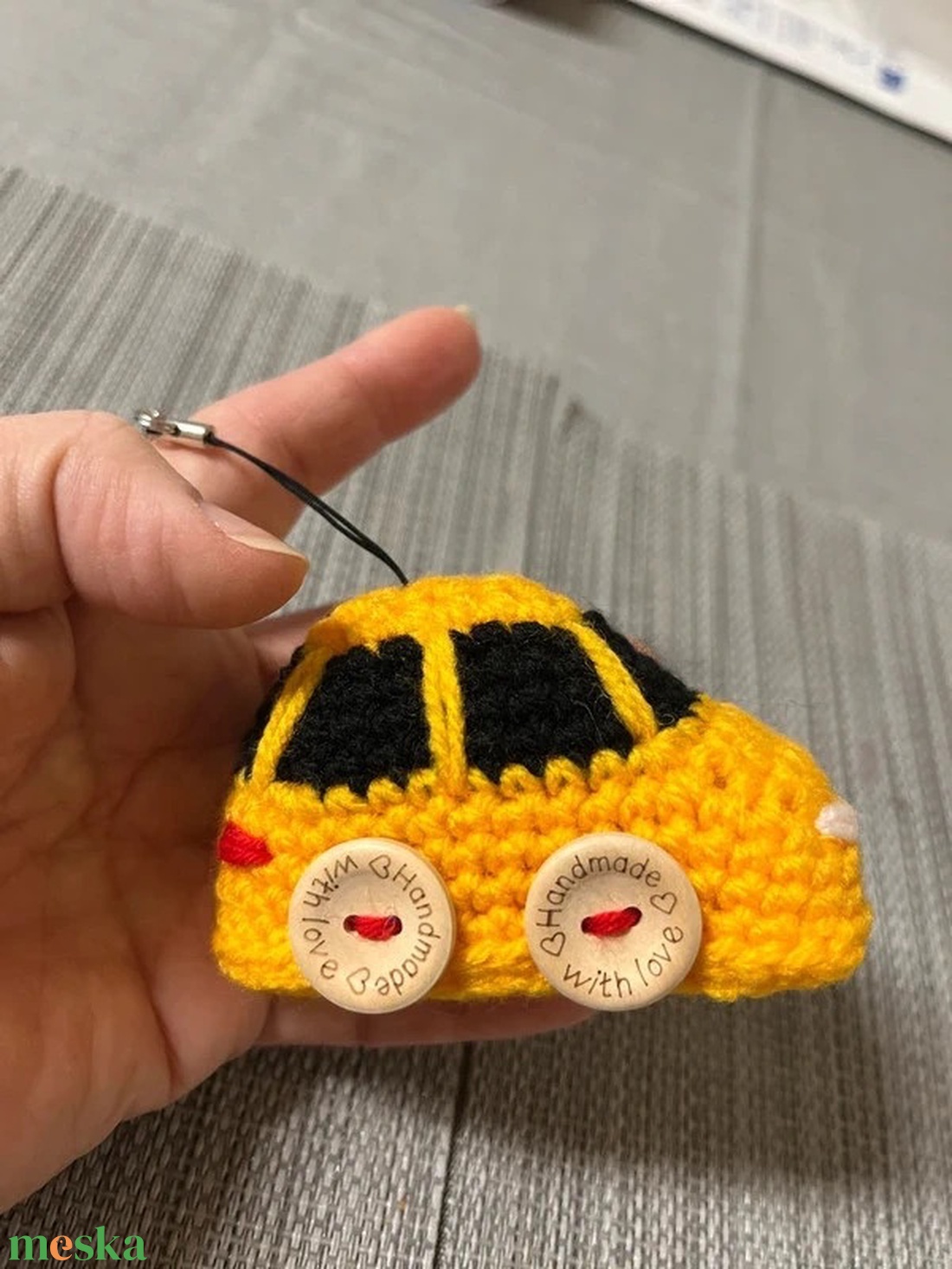 Horgolt autó kulcstartó, sárga - táska & tok - kulcstartó & táskadísz - kulcstartó - Meska.hu