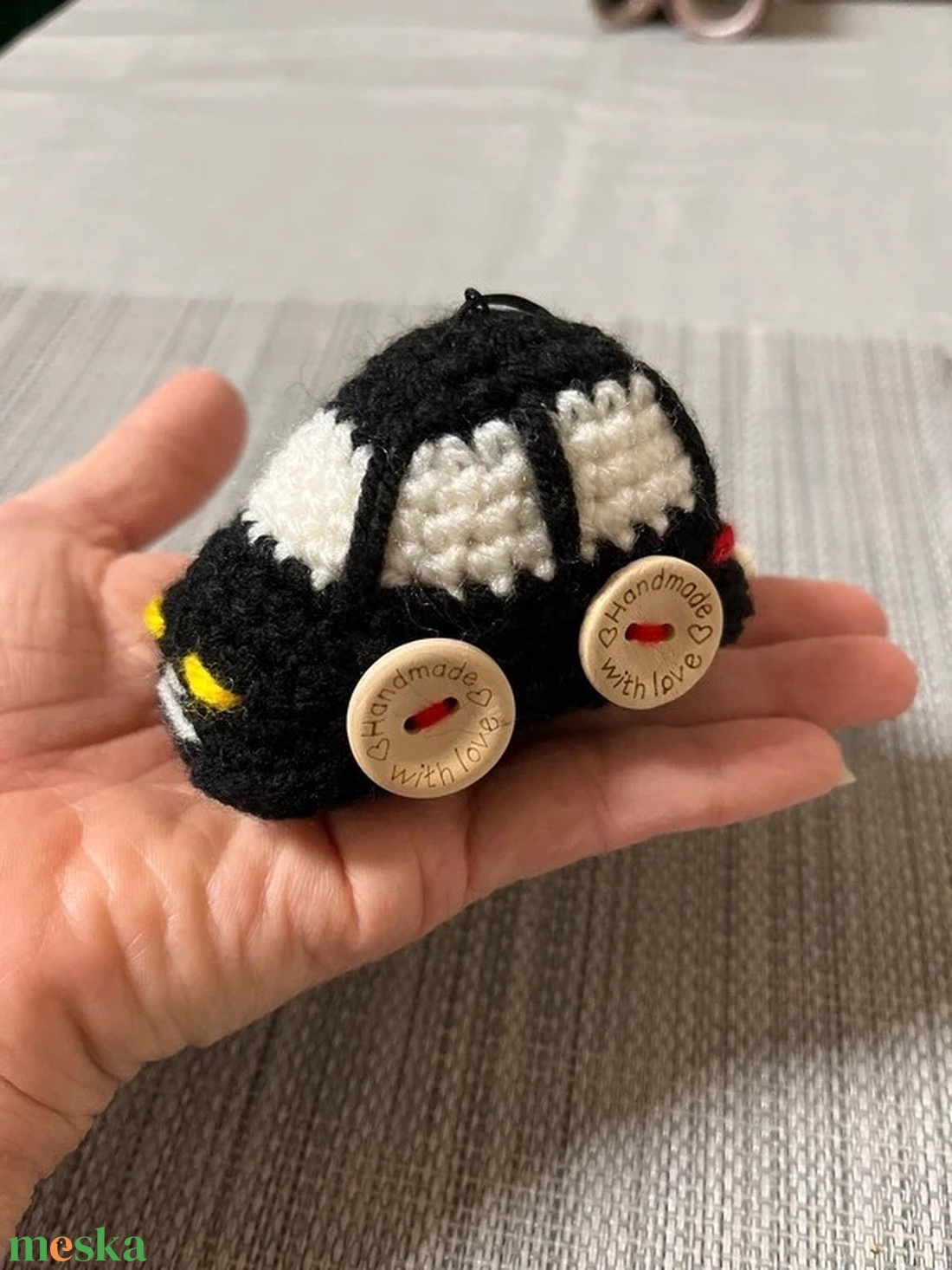 Horgolt autó kulcstartó, fekete - táska & tok - kulcstartó & táskadísz - kulcstartó - Meska.hu