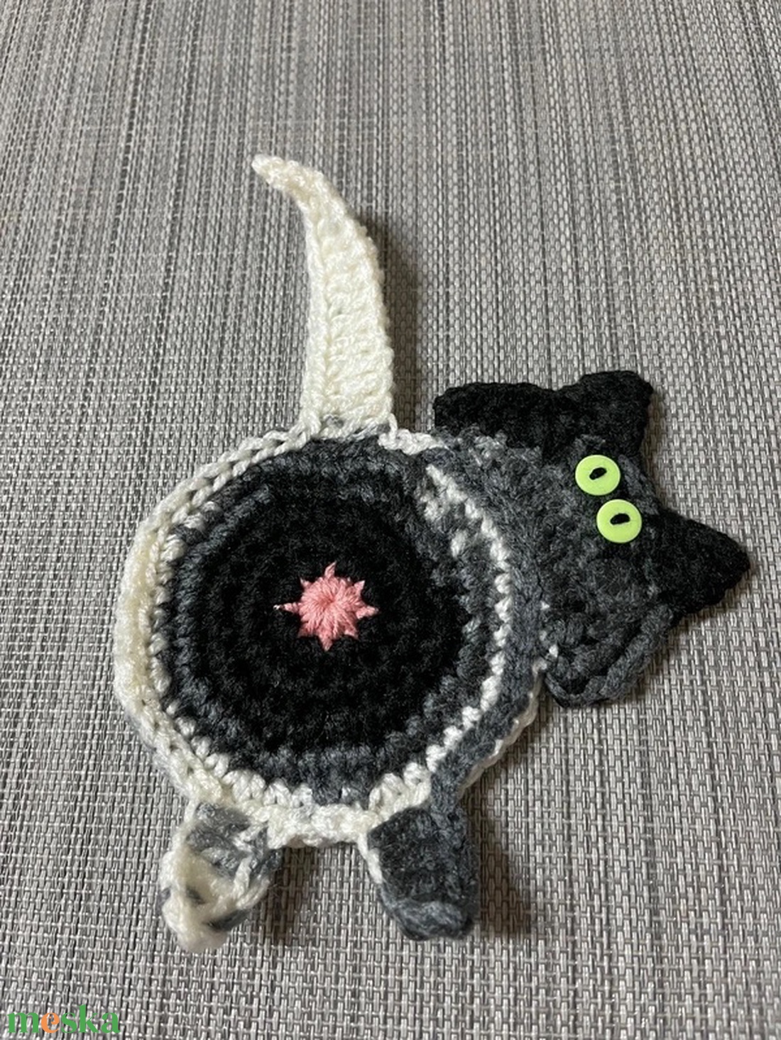 Horgolt cica poháralátét, egyedi darab. - otthon & életmód - konyhafelszerelés, tálalás - tálalás - tányér- és poháralátét - Meska.hu