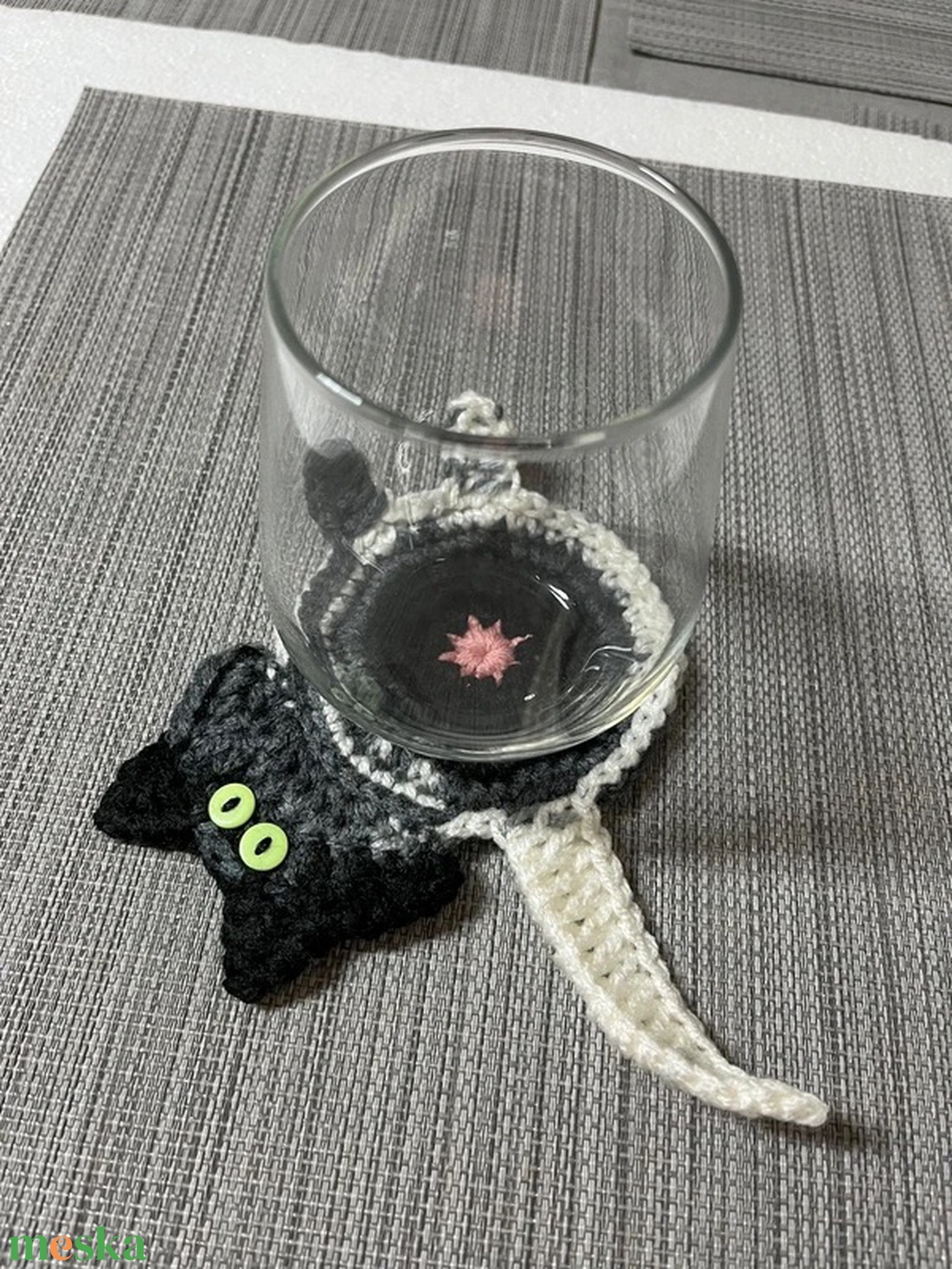 Horgolt cica poháralátét, egyedi darab. - otthon & életmód - konyhafelszerelés, tálalás - tálalás - tányér- és poháralátét - Meska.hu