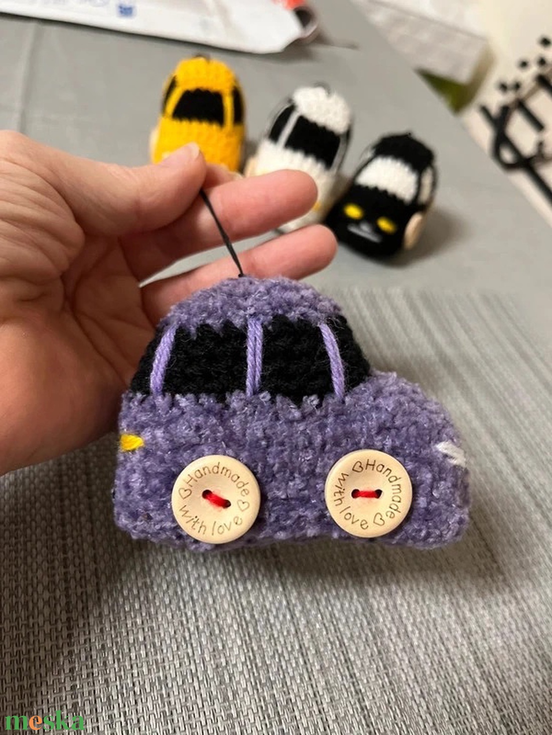 Horgolt plüss autó kulcstartó  - táska & tok - kulcstartó & táskadísz - kulcstartó - Meska.hu