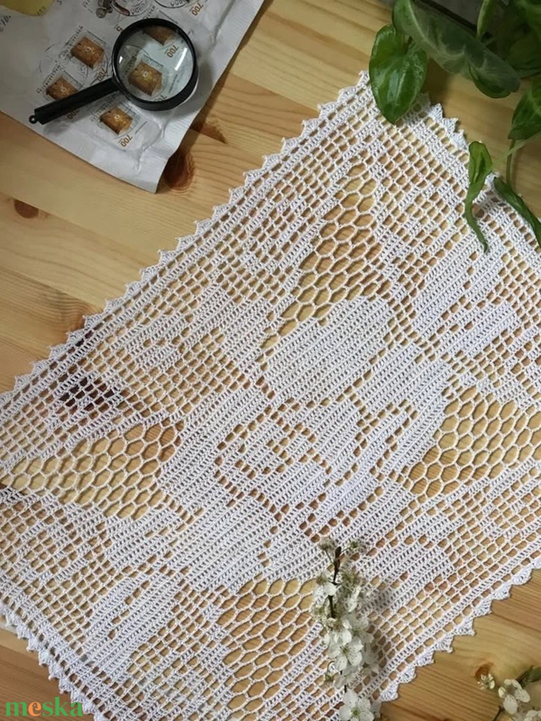 Pamut csipketerítő rózsa mintával � 44 � 32,5 cm - otthon & életmód - lakástextil - abrosz, terítő - díszterítő polcra, komódra - Meska.hu