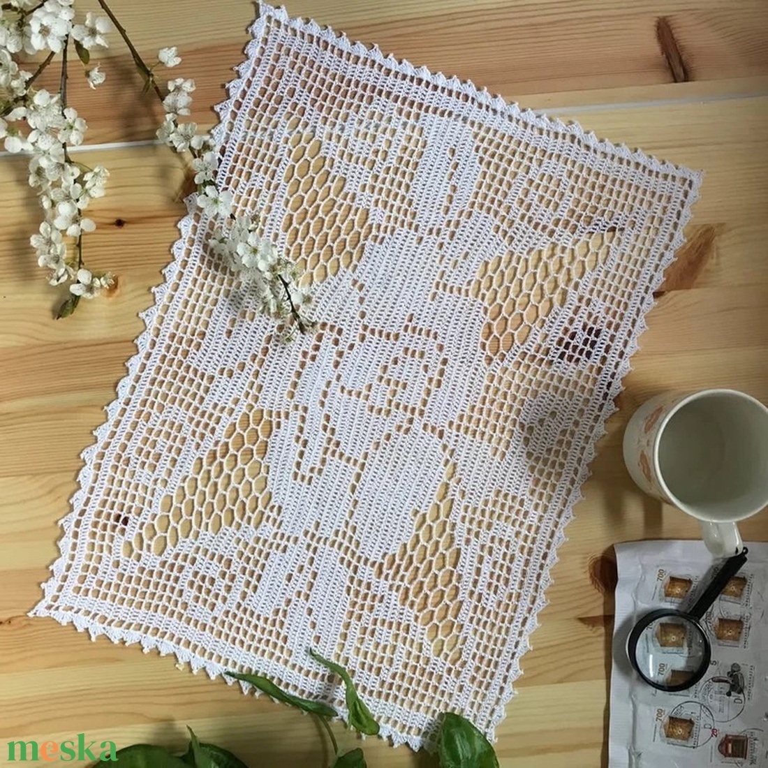 Pamut csipketerítő rózsa mintával � 44 � 32,5 cm - otthon & életmód - lakástextil - abrosz, terítő - díszterítő polcra, komódra - Meska.hu