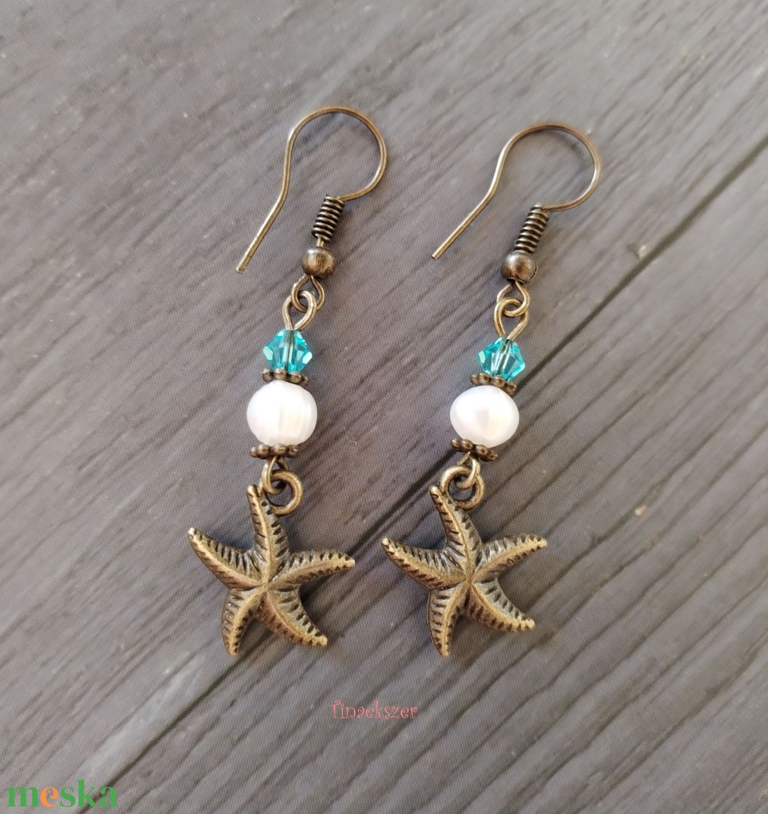 Tengerpart fülbevaló - bronz tengericsillag, fehér édesvizi tenyésztett gyöngy, türkiz swarovski kristály - ékszer - fülbevaló - lógó fülbevaló - Meska.hu Tengerpart fülbevaló - bronz tengericsillag, fehér édesvizi tenyésztett gyöngy, türkiz swarovski kristály - ékszer - fülbevaló - lógó fülbevaló - Meska.hu