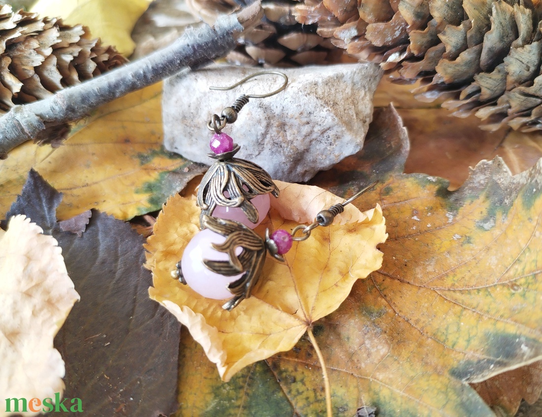 Rózsakvarc és rubin fülbevaló - ékszer - fülbevaló - lógó fülbevaló - Meska.hu