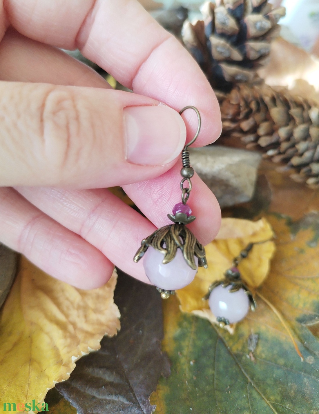 Rózsakvarc és rubin fülbevaló - ékszer - fülbevaló - lógó fülbevaló - Meska.hu