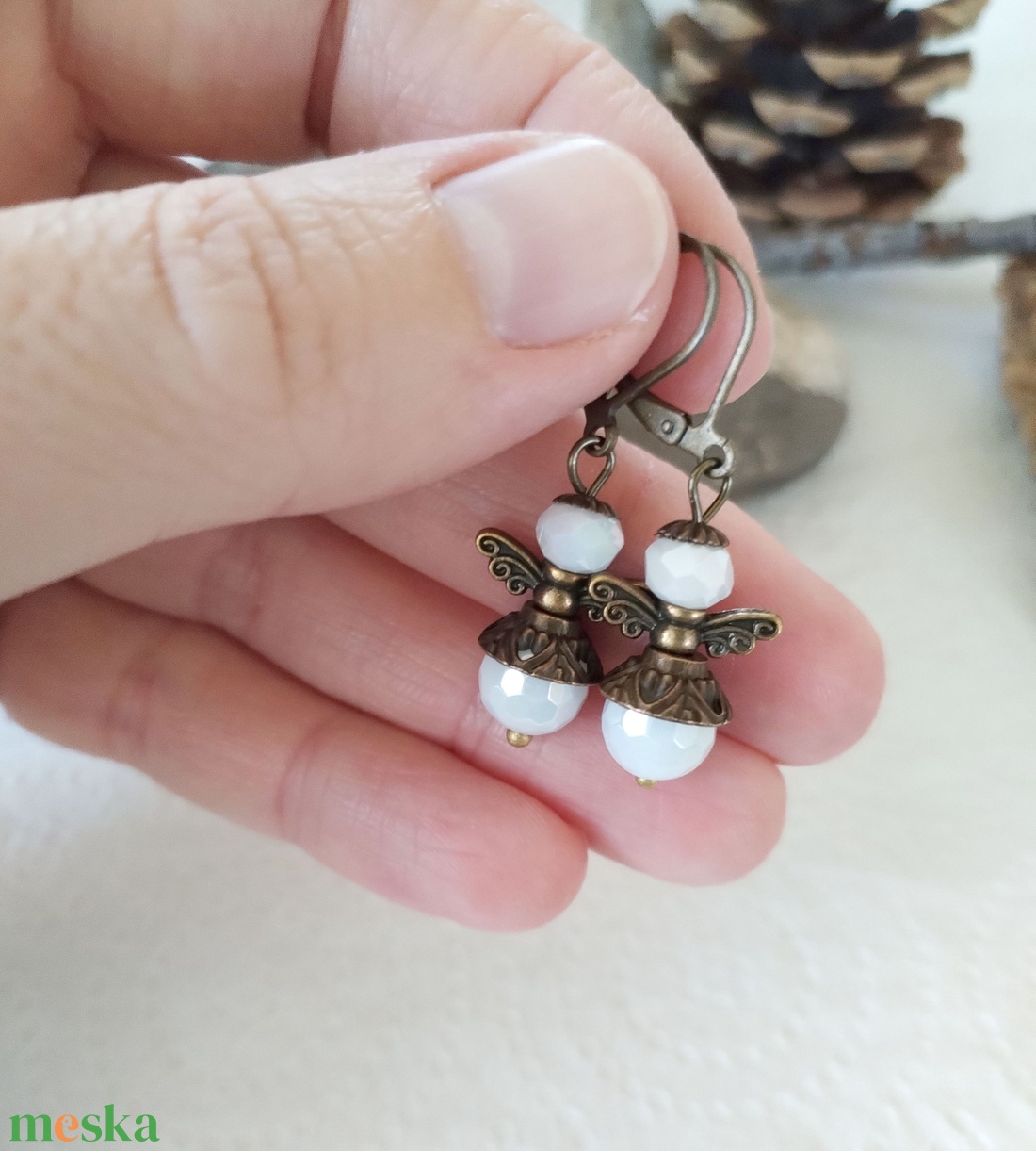 Angyal fülbevaló #1 - fehér üveggyöngy - ékszer - fülbevaló - lógó fülbevaló - Meska.hu