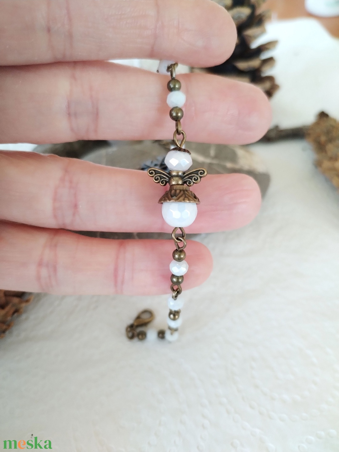Angyal karkötő #1 - fehér üveggyöngy, bronz hópehely - ékszer - karkötő - gyöngyös karkötő - Meska.hu