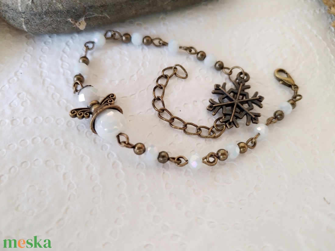 Angyal karkötő #1 - fehér üveggyöngy, bronz hópehely - ékszer - karkötő - gyöngyös karkötő - Meska.hu