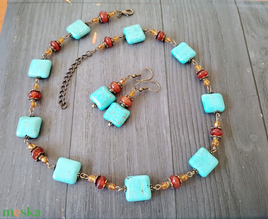 Türkinit és karneol ékszerszett - türkiz színű howlit, narancssárga karneol, borostyán sárga üveggyöngy - ékszer - ékszerszett - Meska.hu