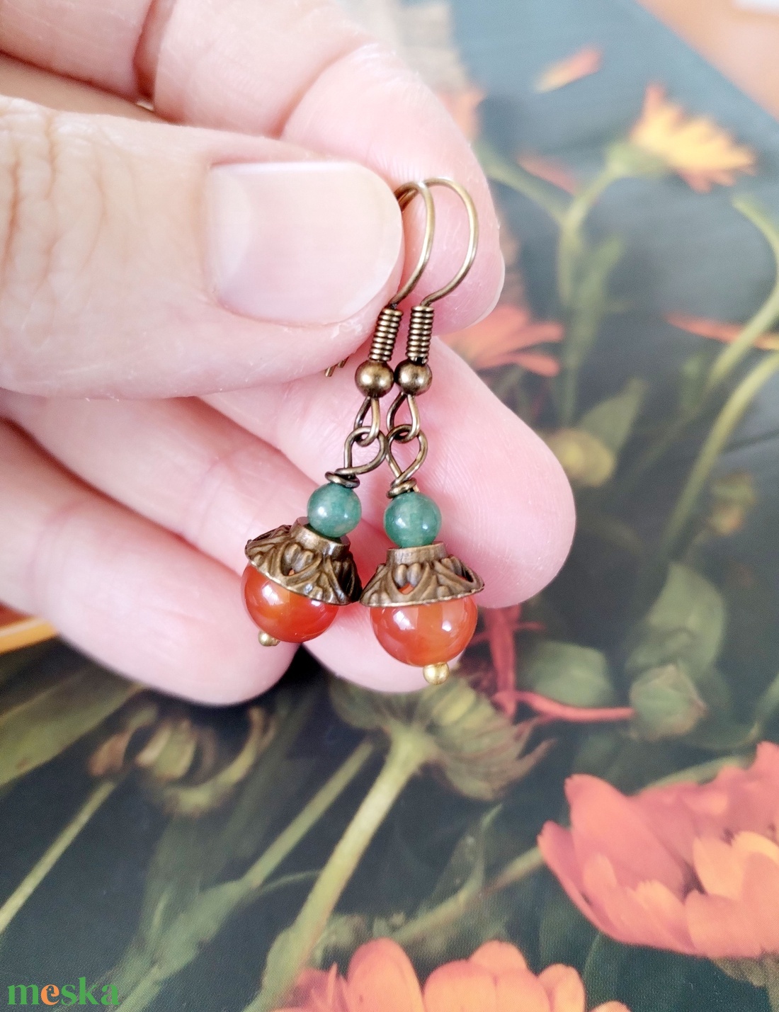 Karneol és aventurin fülbevaló - narancssárga karneol és zöld aventurin - ékszer - fülbevaló - lógó fülbevaló - Meska.hu