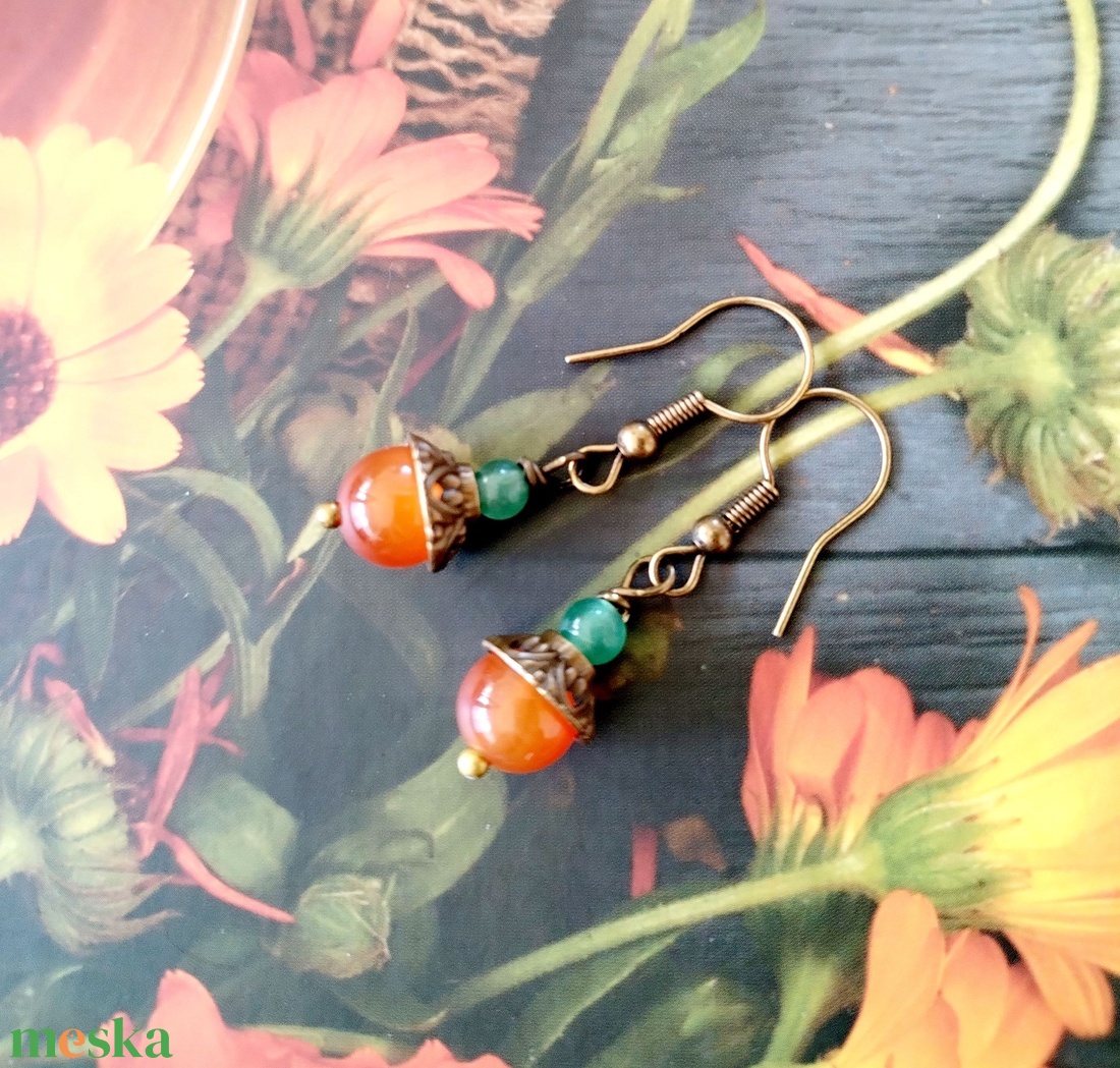 Karneol és aventurin fülbevaló - narancssárga karneol és zöld aventurin - ékszer - fülbevaló - lógó fülbevaló - Meska.hu