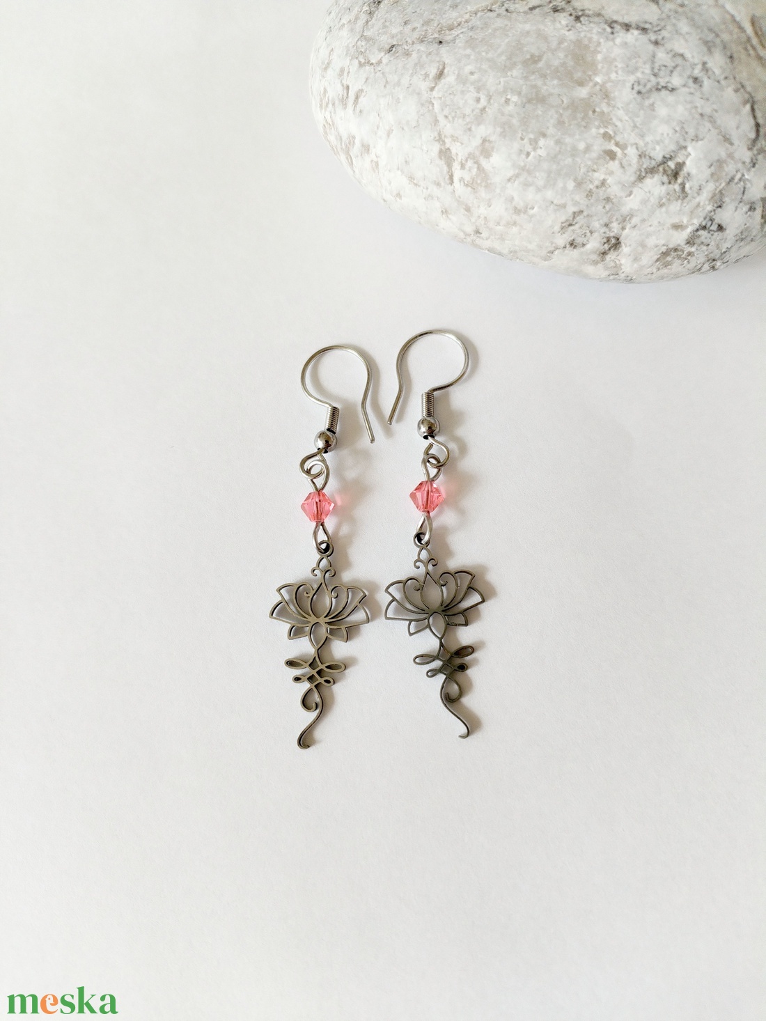 Lótusz acél fülbevaló - swarovski padparadscha kristály - ékszer - fülbevaló - lógó fülbevaló - Meska.hu