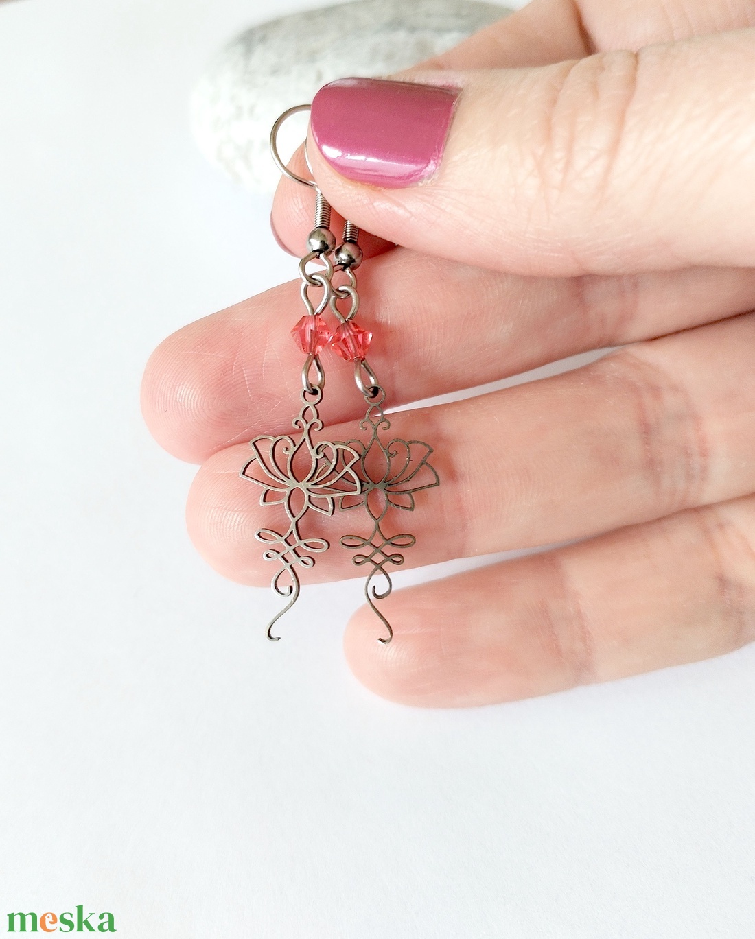 Lótusz acél fülbevaló - swarovski padparadscha kristály - ékszer - fülbevaló - lógó fülbevaló - Meska.hu