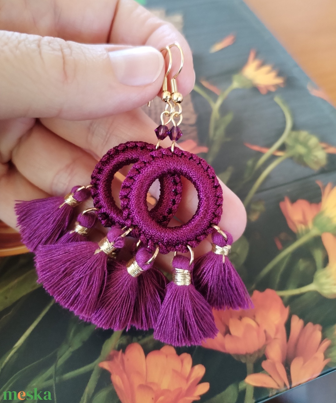 Padlizsán lila bojt fülbevaló - swarovski ametiszt kristály, arany színű nemesacél - ékszer - fülbevaló - rojtos fülbevaló - Meska.hu