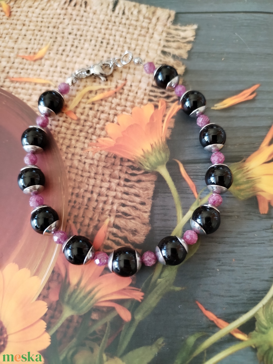 Rubin és fekete ónix acél karkötő - ékszer - karkötő - ásványkarkötő - Meska.hu