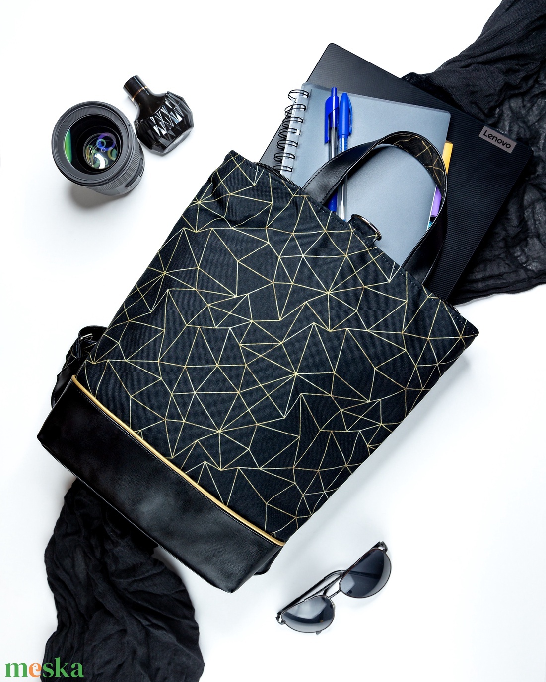 Fekete, geometriai mintás hátizsák - táska & tok - hátizsák - hátizsák - Meska.hu