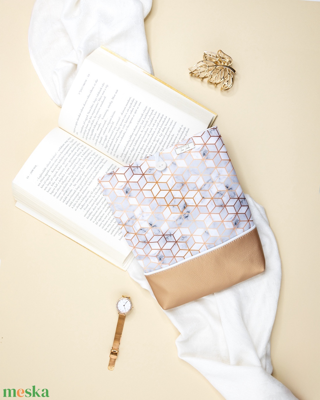 Márványmintás, geometrikus könyvtok rose gold és fehér színben - könyv & zene - könyvtok - Meska.hu Márványmintás, geometrikus könyvtok rose gold és fehér színben - könyv & zene - könyvtok - Meska.hu