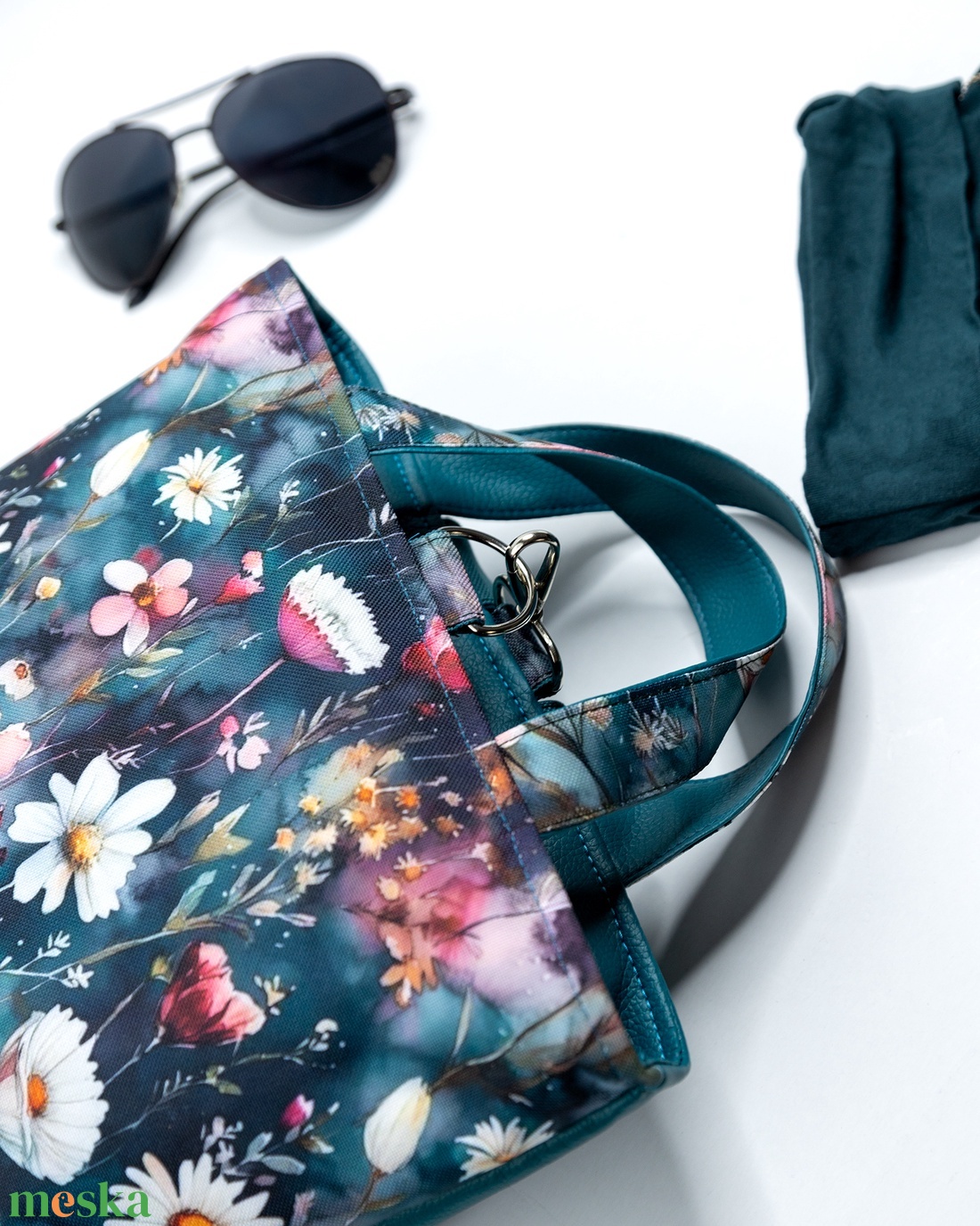 Margarétás, kis méretű hátizsák - táska & tok - hátizsák - kishátizsák - Meska.hu