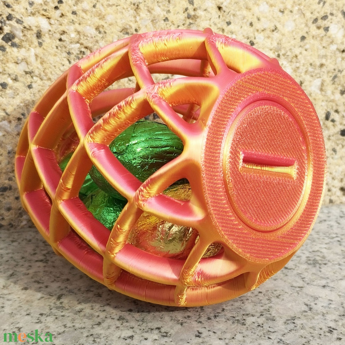 Nagy méretű Húsvéti Tojás 3 színben praktikus zárral az alján ajándékozáshoz pénzátadáshoz (kék, rózsaszín, arany-piros) - ünnepi díszek, dekorációk - húsvéti díszek és dekorációk - húsvéti ajándékátadó - Meska.hu