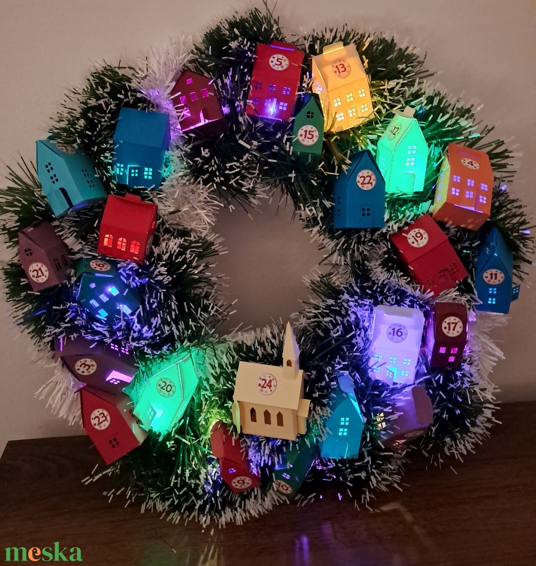 Adventi koszorú és naptár egyben világítással - karácsony - adventi díszek - adventi naptár - Meska.hu