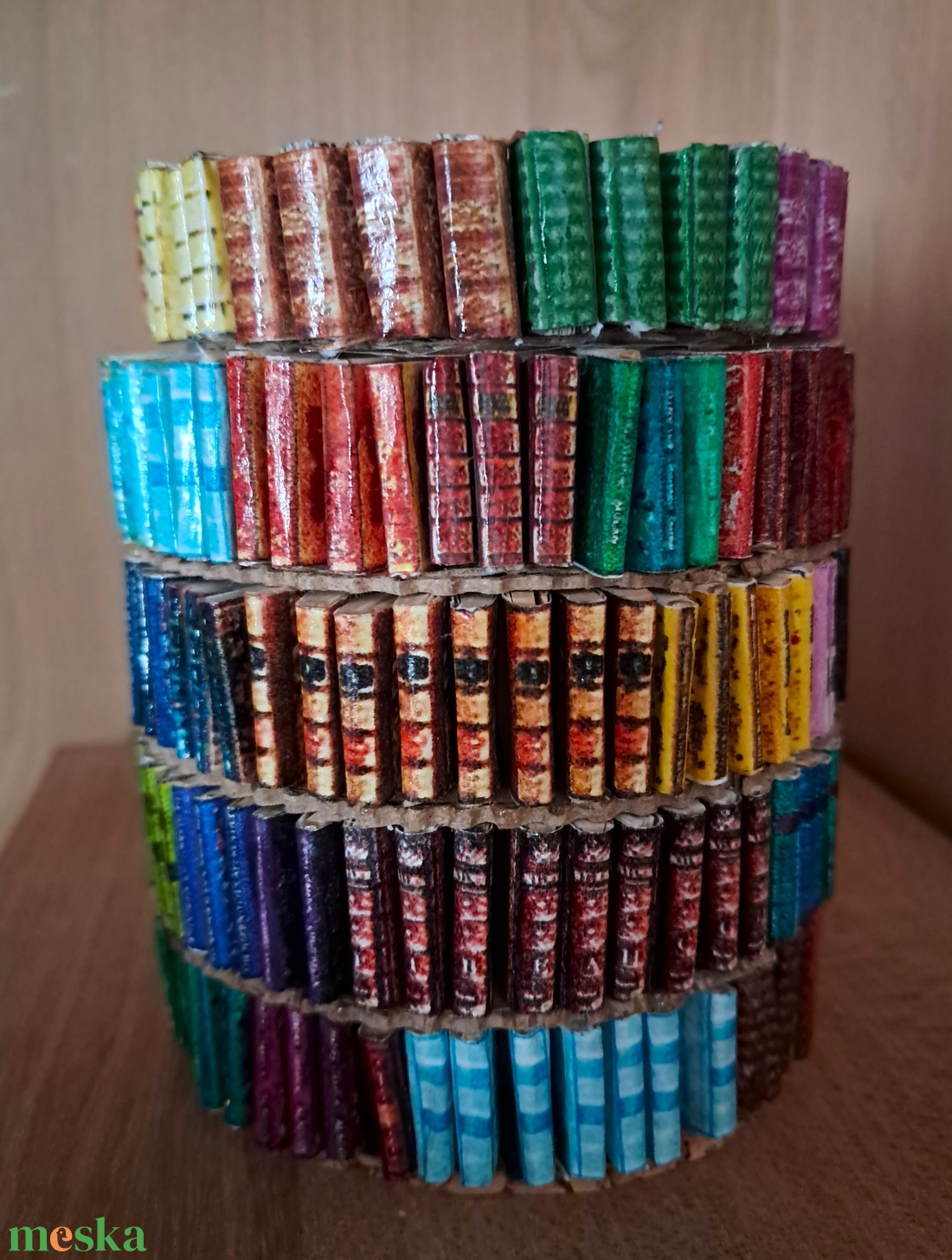 Könyvespolcos ceruzatartó - otthon & életmód - papír, írószer - tolltartó & ceruzatekercs - Meska.hu