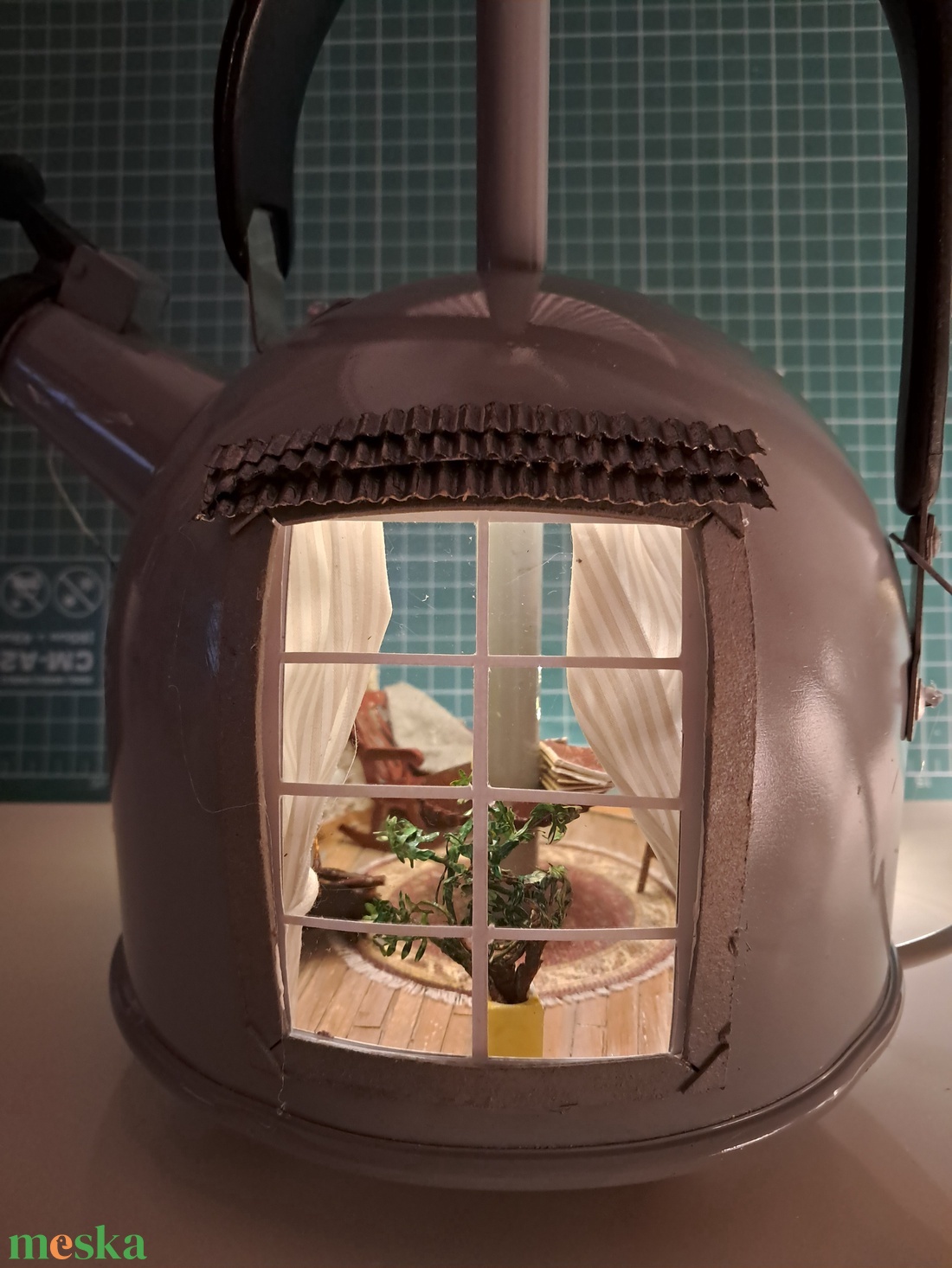 Egy manó szobája az asztalilámpában - otthon & életmód - lámpa - hangulatlámpa - Meska.hu