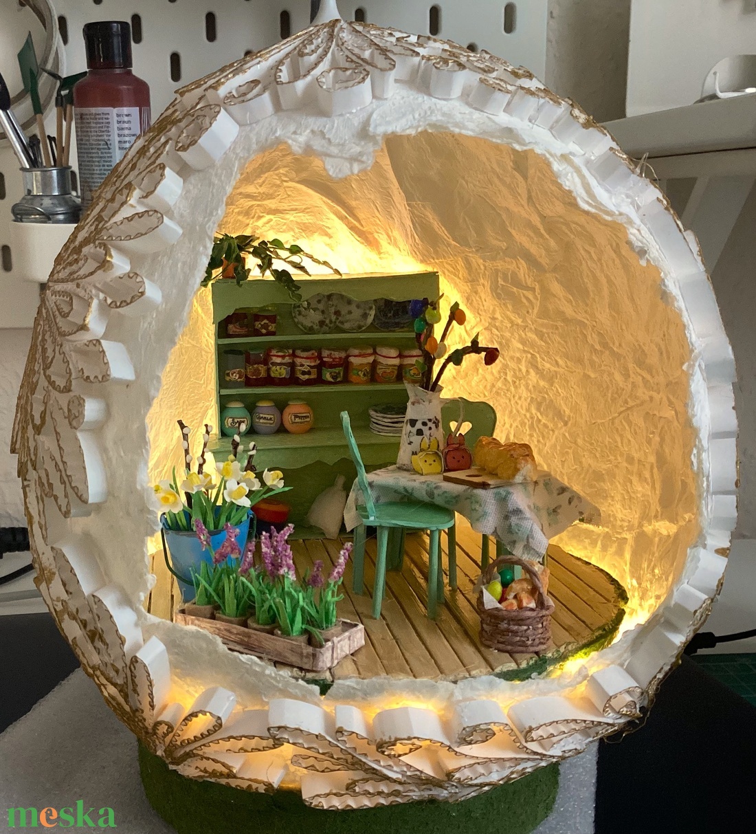 Húsvéti  tojáslámpás miniatűr szobával - ünnepi díszek, dekorációk - húsvéti díszek és dekorációk - húsvéti asztaldíszek - Meska.hu