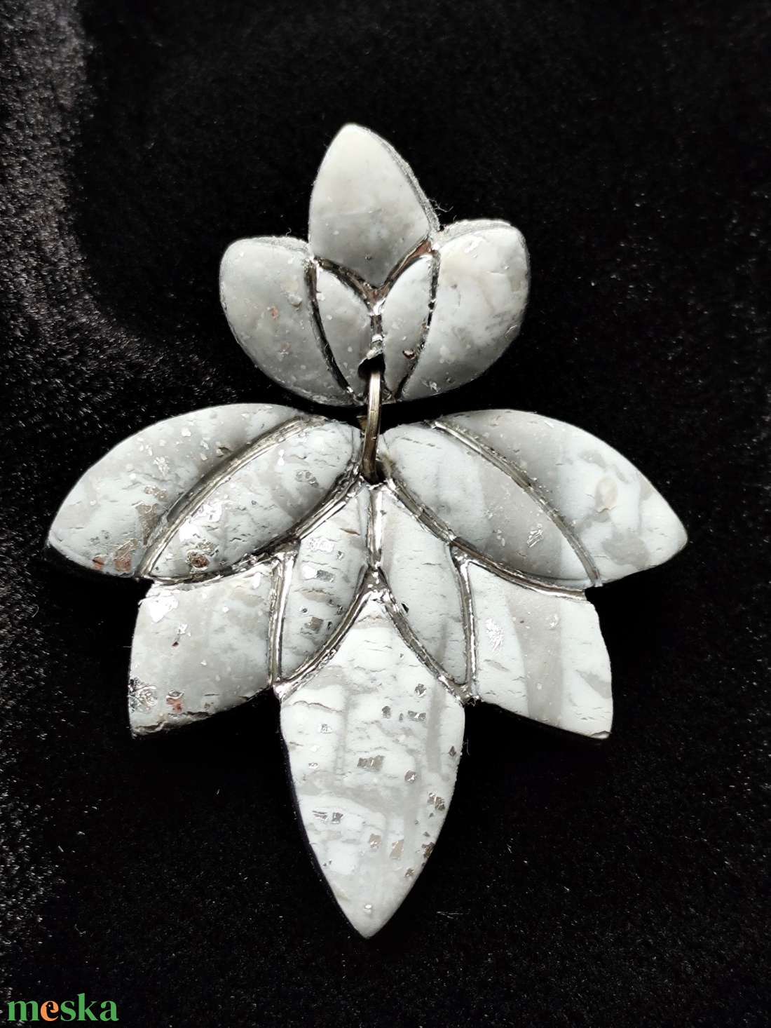 Ezüst/szürke fülbevaló  - ékszer - fülbevaló - lógó fülbevaló - Meska.hu