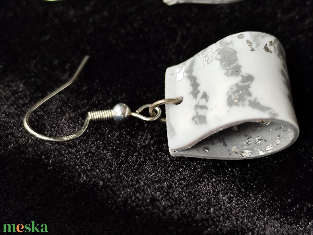 Márványos fülbevaló  - ékszer - fülbevaló - lógó fülbevaló - Meska.hu