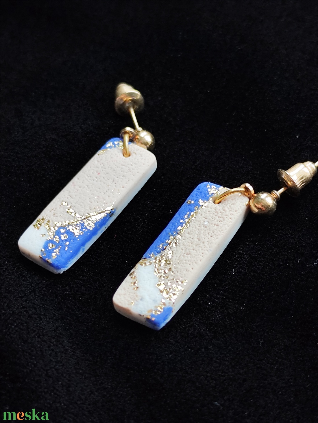 Bézs/kék fülbevaló  - ékszer - fülbevaló - lógó fülbevaló - Meska.hu