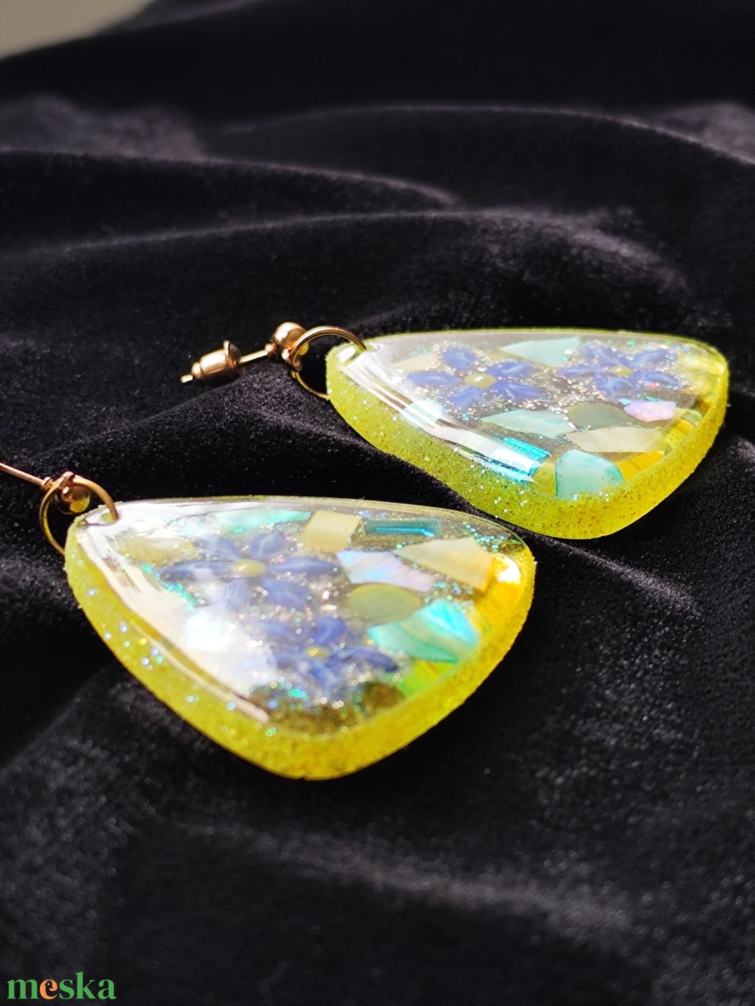 Epoxy fülbevaló  - ékszer - fülbevaló - lógó fülbevaló - Meska.hu