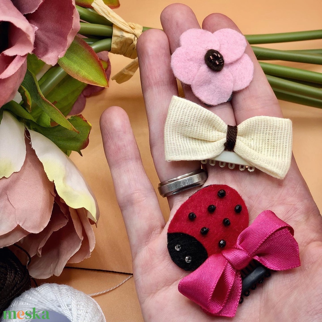 Macis - Fésűs, szilikon gumis hajcsat szett - ruha & divat - hajdísz & hajcsat - hajdísz - Meska.hu