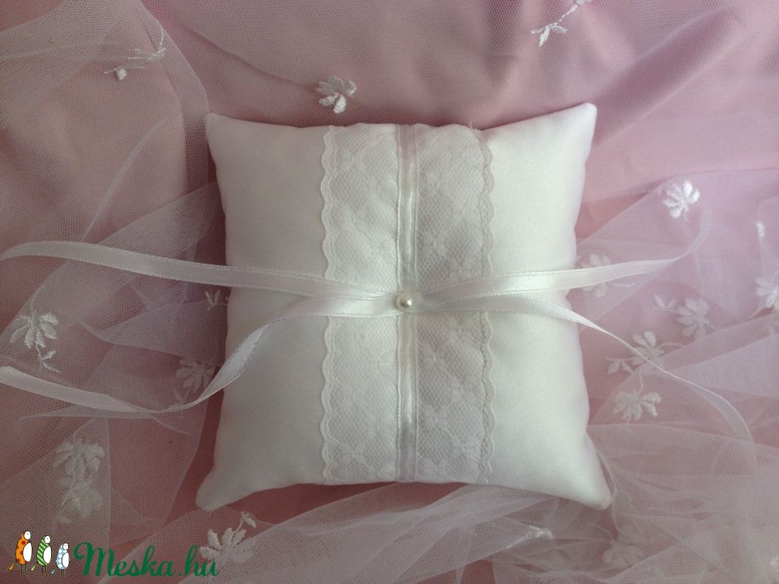 Hófehér csipkés gyűrűpárna -  - Meska.hu